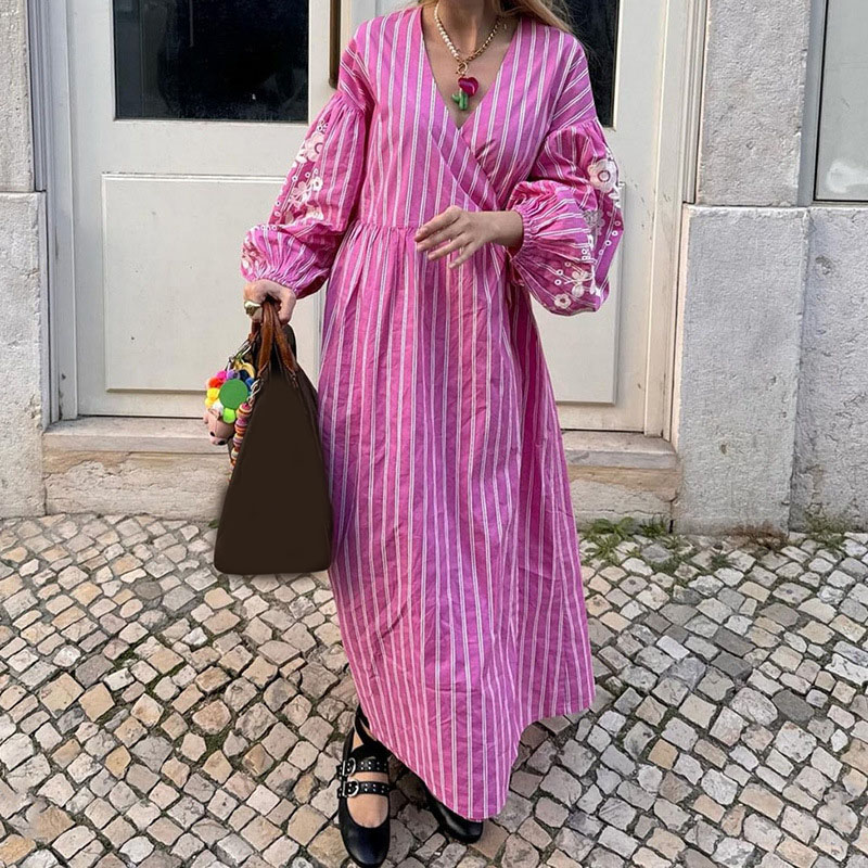 2024 Casual Lady V-neck High Waist Holiday Dress Fashion Pleats Split Maxi Dress Pink Striped Printed Lantern Sleeve Party Dress