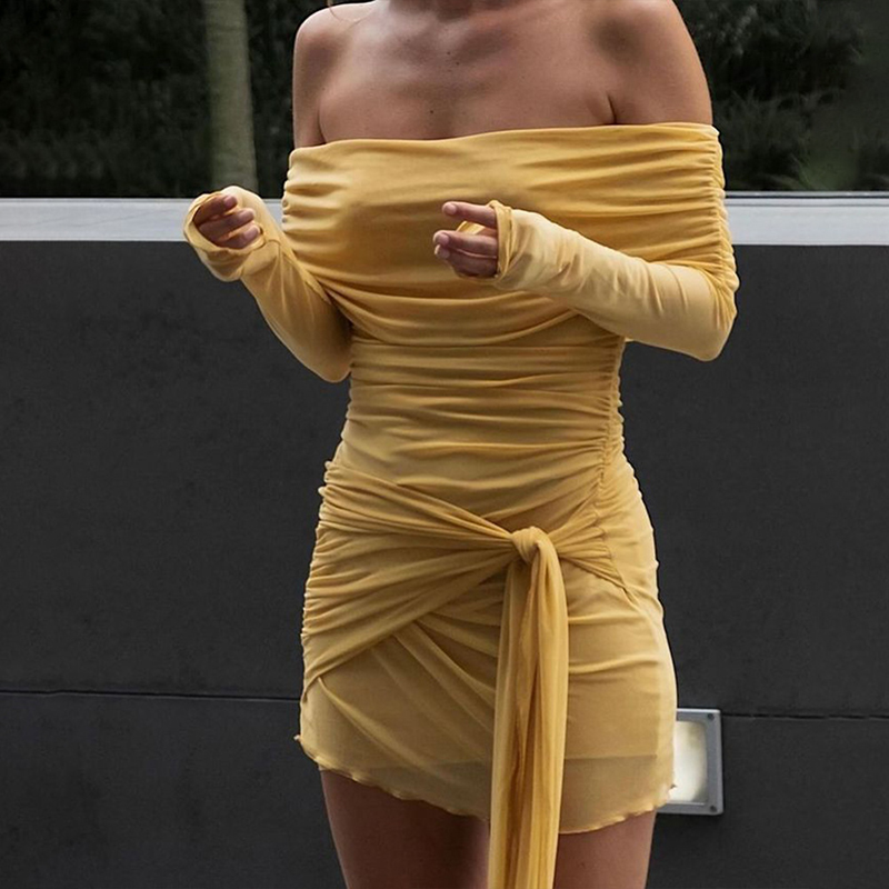 Sexy Strapless Pleated Slim Mini Dress New Fashion Off Shoulder Long Sleeved Club Dress Casual Women's Lace Up Solid Color Dress