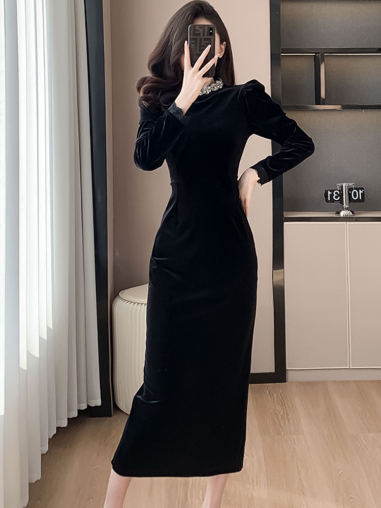 Autumn Winter Black Velvet Dresses for Women Embroidered Flares O-neck Long Sleeves High Slit Evening Party Prom Robe Mujer New