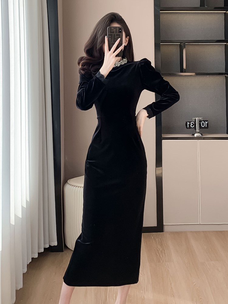 Autumn Winter Black Velvet Dresses for Women Embroidered Flares O-neck Long Sleeves High Slit Evening Party Prom Robe Mujer New