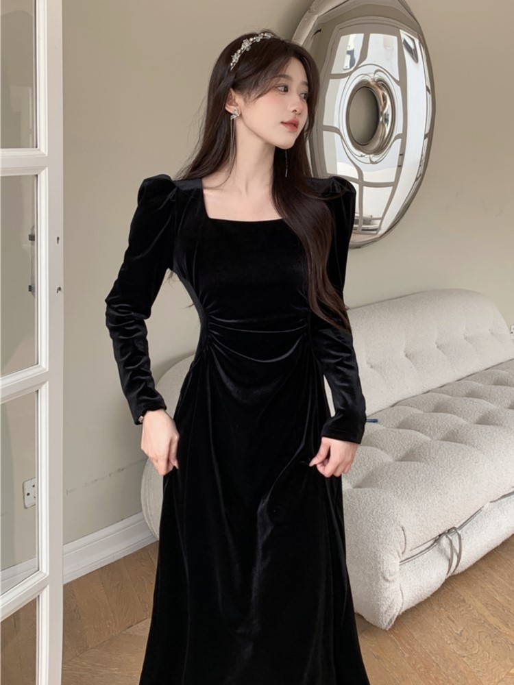 Elegant French Black Velvet Long Dresses for Women Autumn Winter Square Collar Long Sleeve High Waist A-line Vestidos Mujer New