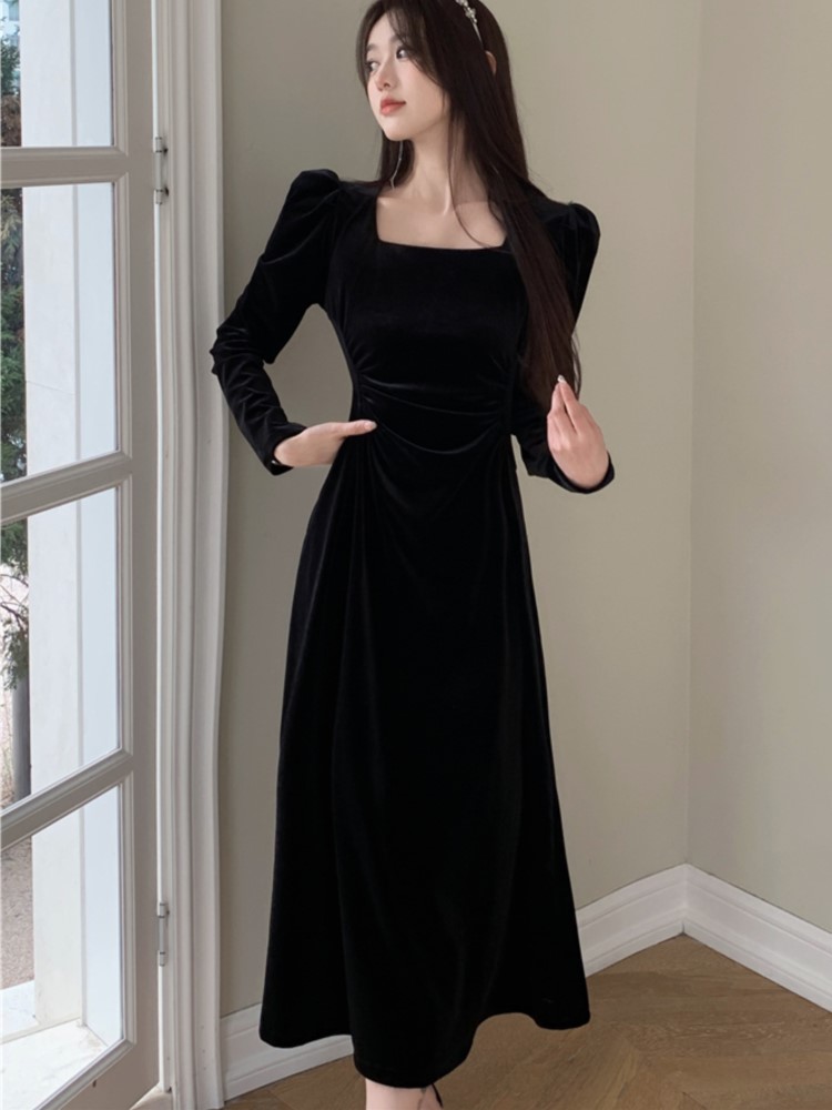 Elegant French Black Velvet Long Dresses for Women Autumn Winter Square Collar Long Sleeve High Waist A-line Vestidos Mujer New